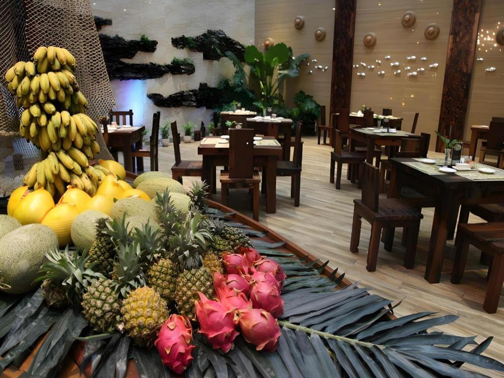 Excemon Beach Hotel Beihai Bagian luar foto