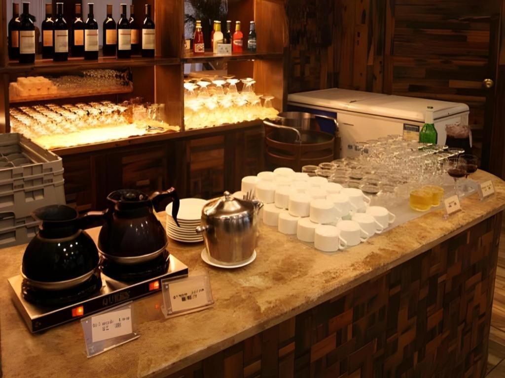 Excemon Beach Hotel Beihai Bagian luar foto
