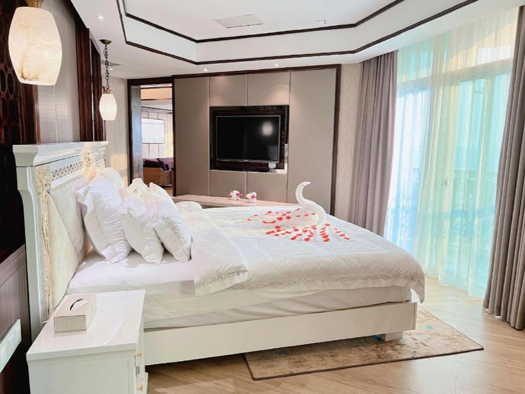 Excemon Beach Hotel Beihai Bagian luar foto