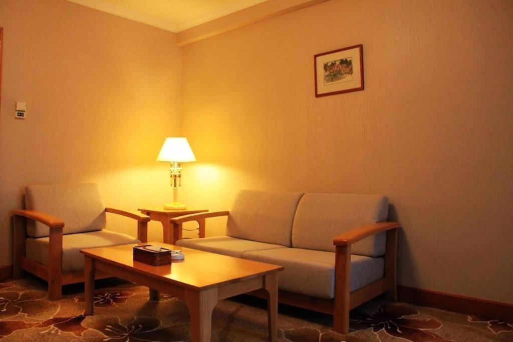 Excemon Beach Hotel Beihai Bagian luar foto
