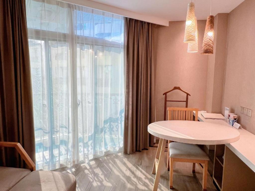 Excemon Beach Hotel Beihai Bagian luar foto