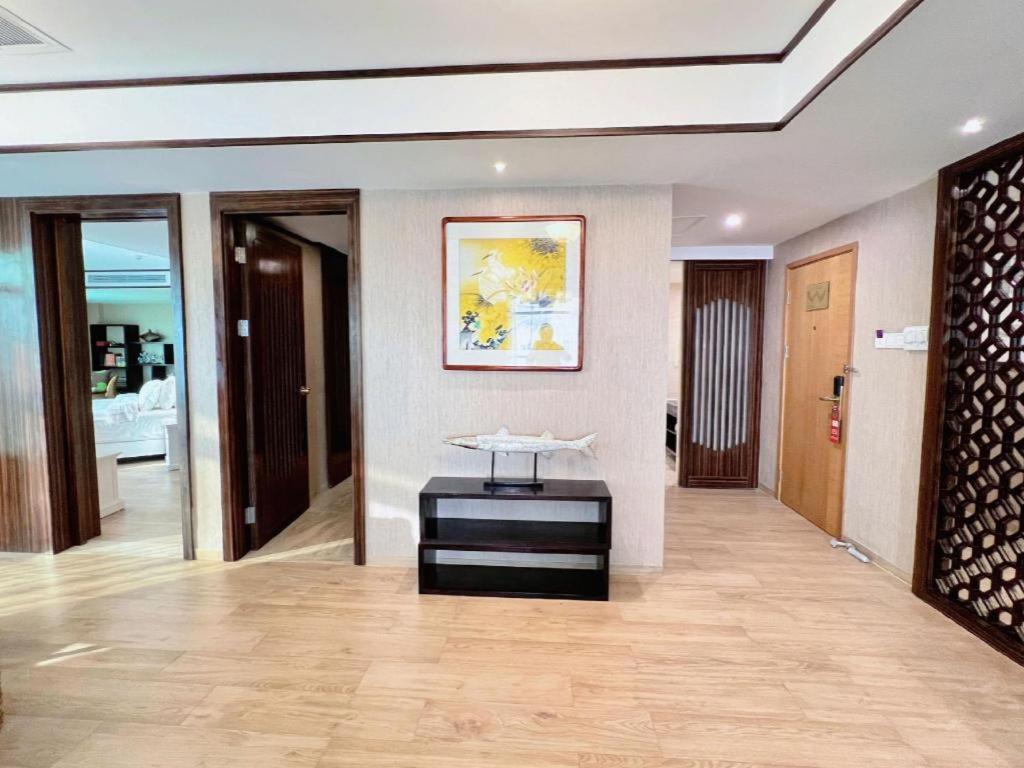 Excemon Beach Hotel Beihai Bagian luar foto